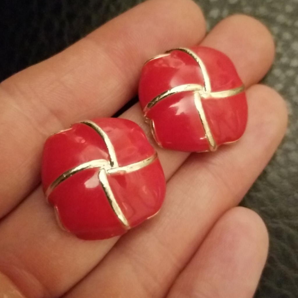 Vtg Earrings